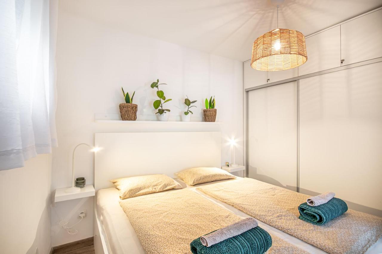 Apartment Vera Makarska Buitenkant foto
